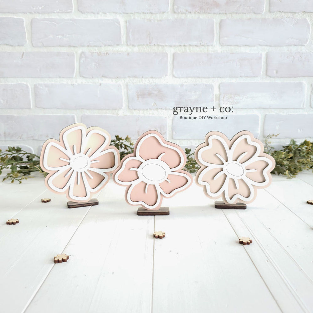 
                
                    Load image into Gallery viewer, 3D Mini Spring Flowers DIY Kit
                
            
