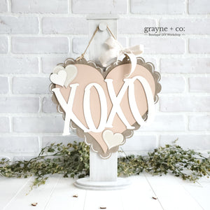 
                
                    Load image into Gallery viewer, XOXO Heart Hanging Sign DIY Kit
                
            